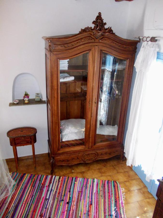 Nyfes Traditional Boutique Faltaina Skyros Exterior photo